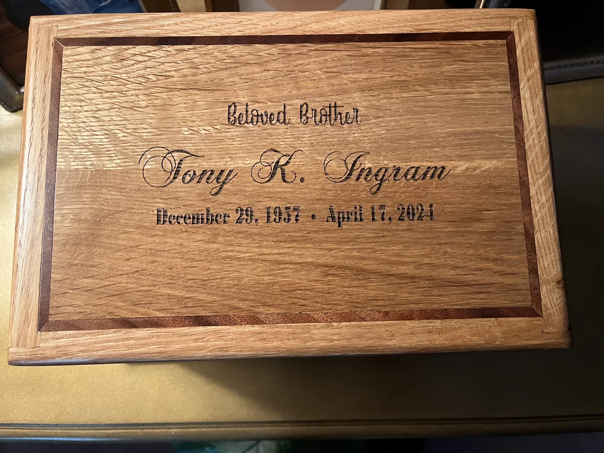 Urn with Personalized Top