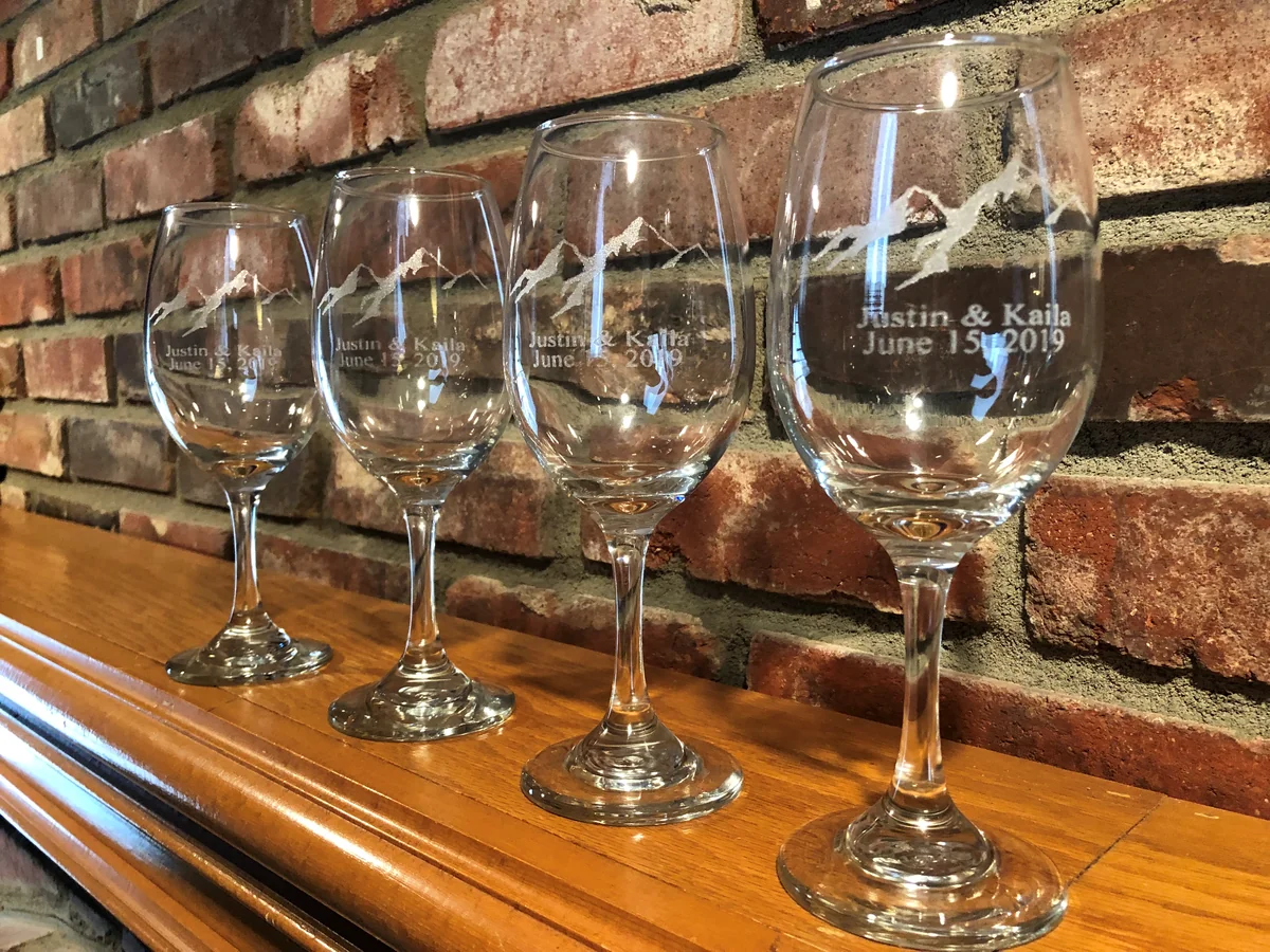 Engraved Wedding Wine Glass Set